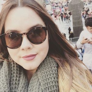 Meet your Posher, Joseline